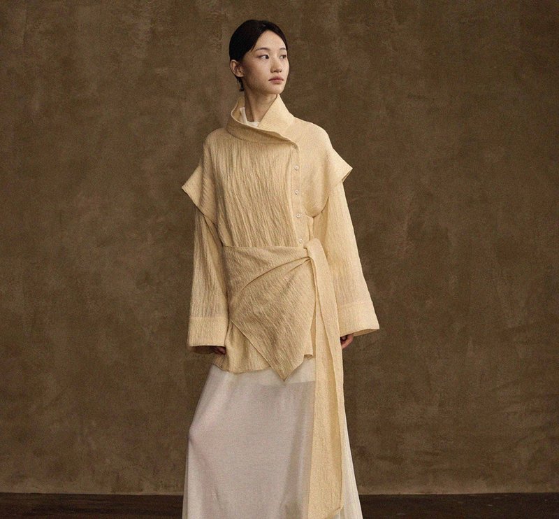【羊毛肌理】新中式复古 绑带收腰/禅意外套 - 女装上衣 - 羊毛 黄色