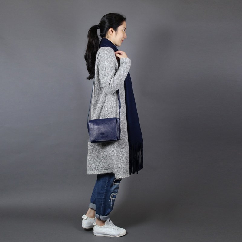 Passion 小包包蓝色  手拿/肩背/斜背 - 侧背包/斜挎包 - 真皮 蓝色