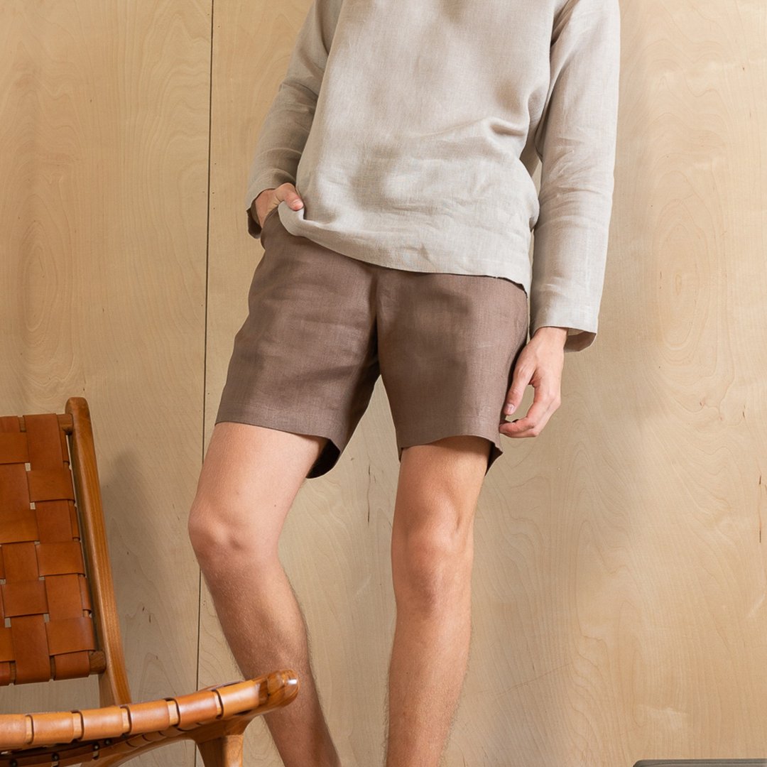 Brown mens linen shorts, WEEKDAY Solstice bermuda shorts, light weight pants - 女装短裤 - 棉 咖啡色