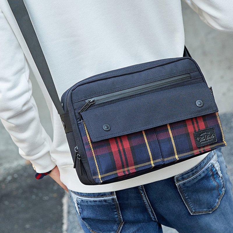 轻便 斜背包 单车包 防泼水 旅行包 侧背包 小包 Skyline - 格纹 - 侧背包/斜挎包 - 防水材质 多色