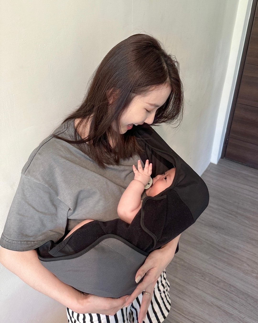 天使之翼- 婴儿口袋背巾【新生儿即可使用】婴儿 弥月礼 安抚神器 - 满月礼盒 - 棉 