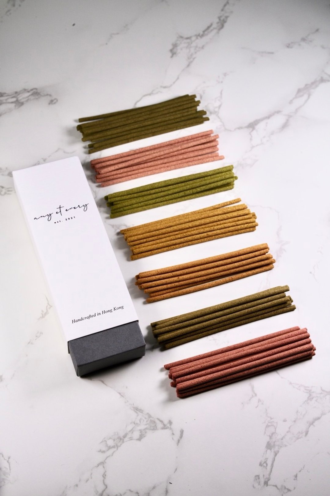 香港手工线香 - No.02 (玫瑰，菸草 &月桂叶) - 香薰/精油/线香 - 其他材质 红色