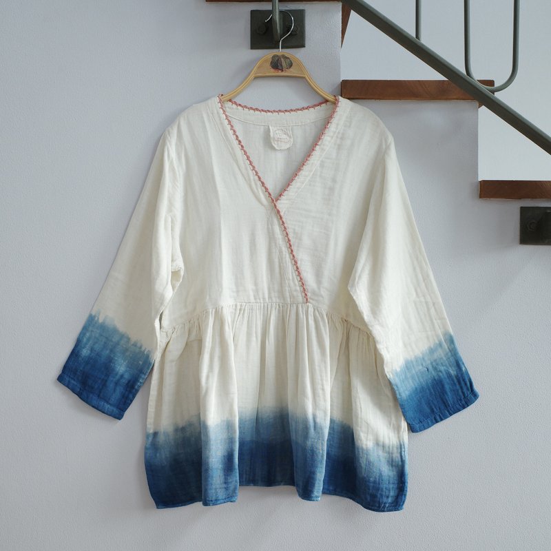 Y blouse 02 / indigo dip dye with pink color hand-crochet - 女装上衣 - 棉．麻 粉红色