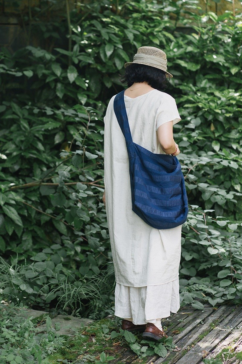 paleMoon | 凉夏 条纹薄款大斜挎包日系单肩包大容量春夏休闲布袋 - 侧背包/斜挎包 - 棉．麻 