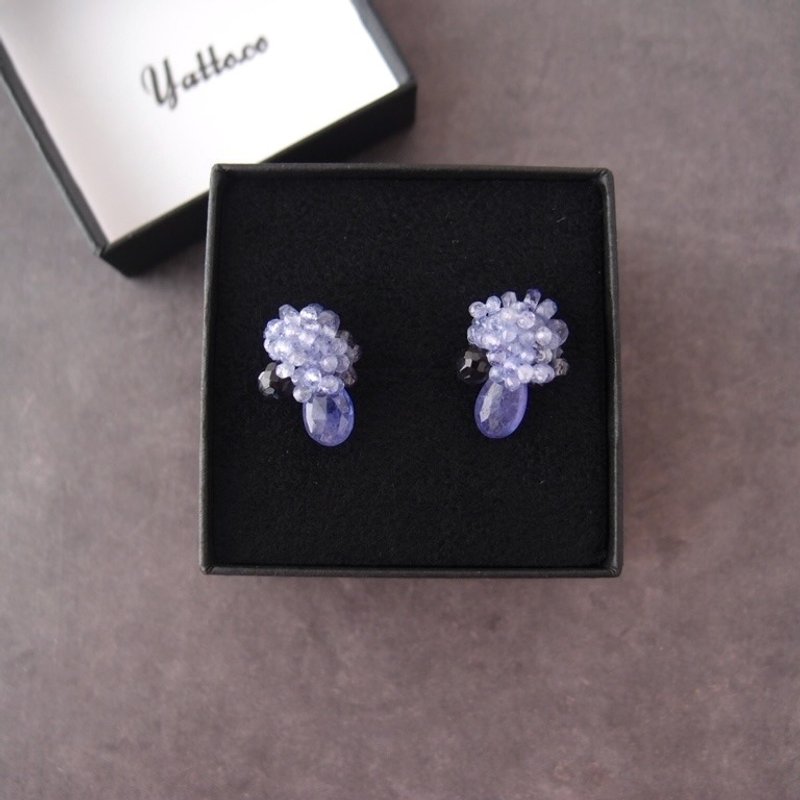 【天然石缀合 耳针】Tanzanite × Iolite Earrings - 耳环/耳夹 - 宝石 蓝色