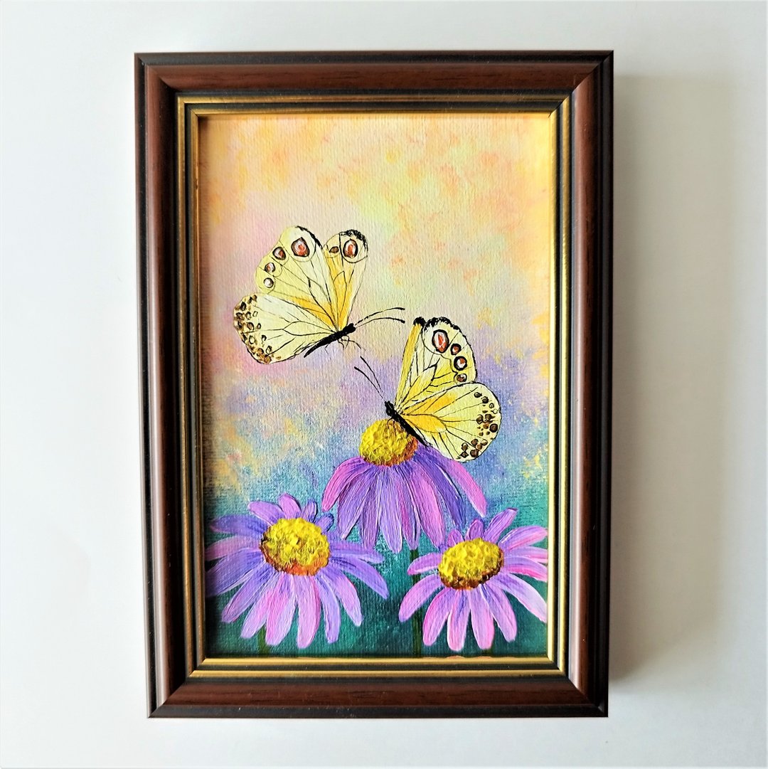 Acrylic Painting of Butterflies, Insects, and Daisies - Wall Decoration Artwork - 墙贴/壁贴 - 压克力 多色