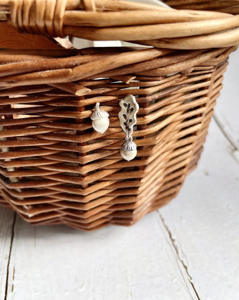 纯银**图画半立体系列= 橡果秋意 ~ 纯银耳环**纯手作 - 耳环/耳夹 - 纯银 银色