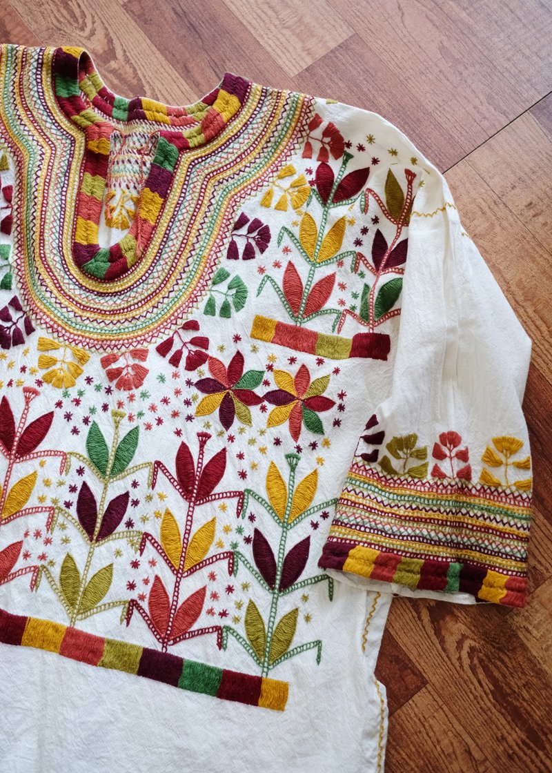 Vintage 墨西哥花花刺绣棉麻古着上衣 - 女装上衣 - 棉．麻 