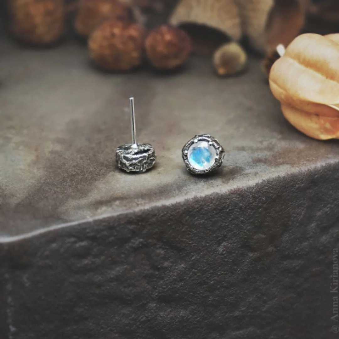 Tree Bark and Branches Earrings with Moonstone - 耳环/耳夹 - 纯银 银色