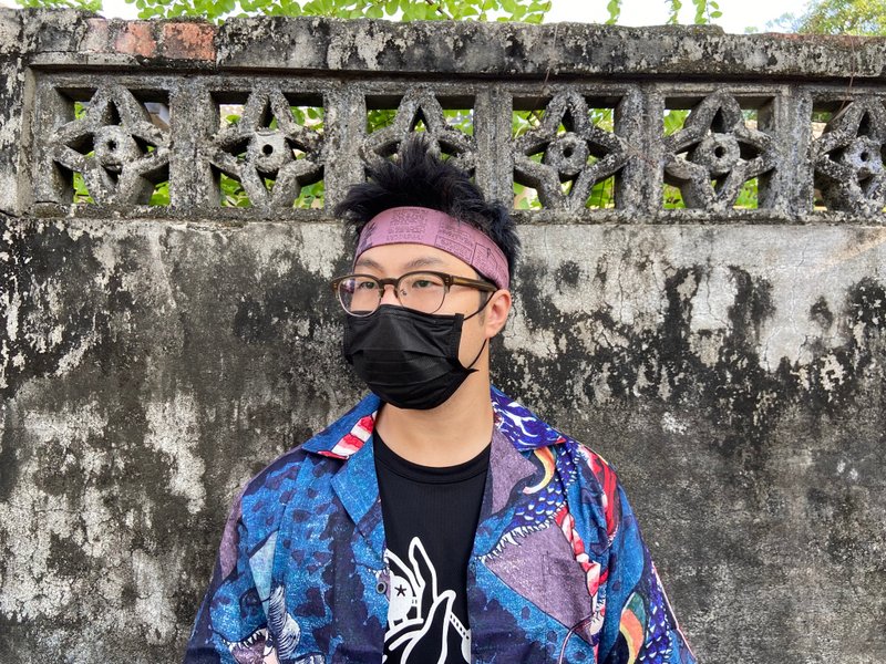 男生头带 / 一片式发带 / 紫红色英文学刊 - 发带/发箍 - 棉．麻 紫色