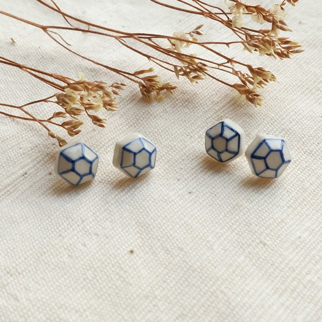 diamond earring - 耳环/耳夹 - 陶 