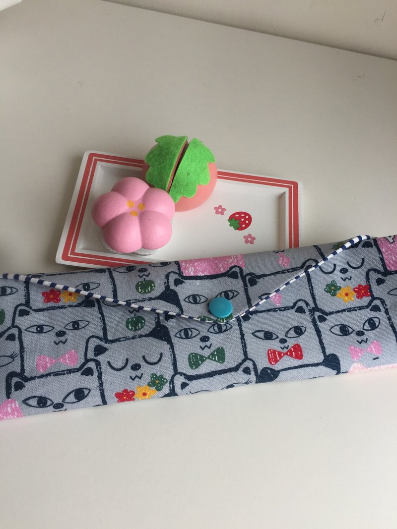 文青风环保筷袋  喵喵罗曼史 蓝  手作餐具袋.交换礼物. - 收纳用品 - 棉．麻 蓝色