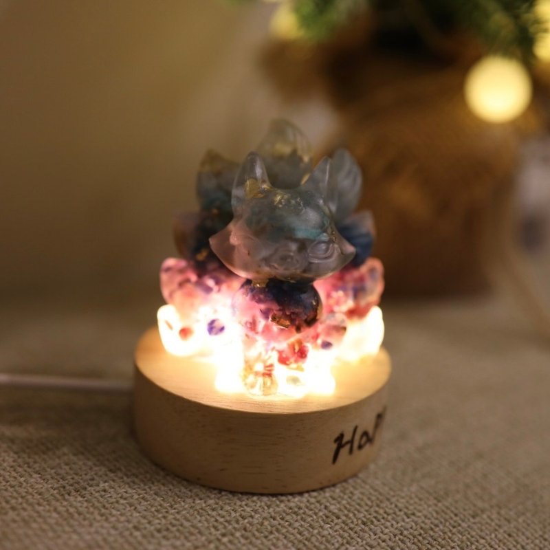 【快速出货】渐层蓝色小九尾狐狸恋爱运小夜灯-开运智慧紫水晶狐 - 灯具/灯饰 - 水晶 蓝色