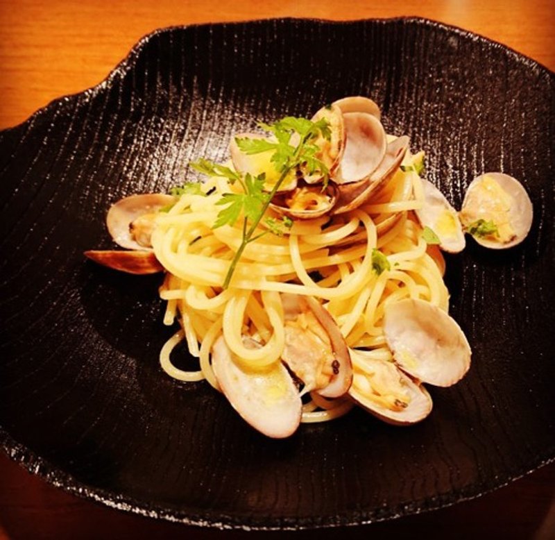 21.0cm Monoton Bowl Black Wiping Lacquer - 浅碟/小碟子 - 木头 