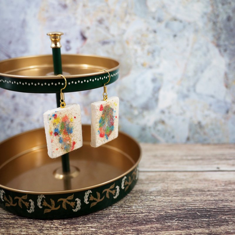 复合媒材小画作耳环    *炫彩 - 耳环/耳夹 - 棉．麻 多色