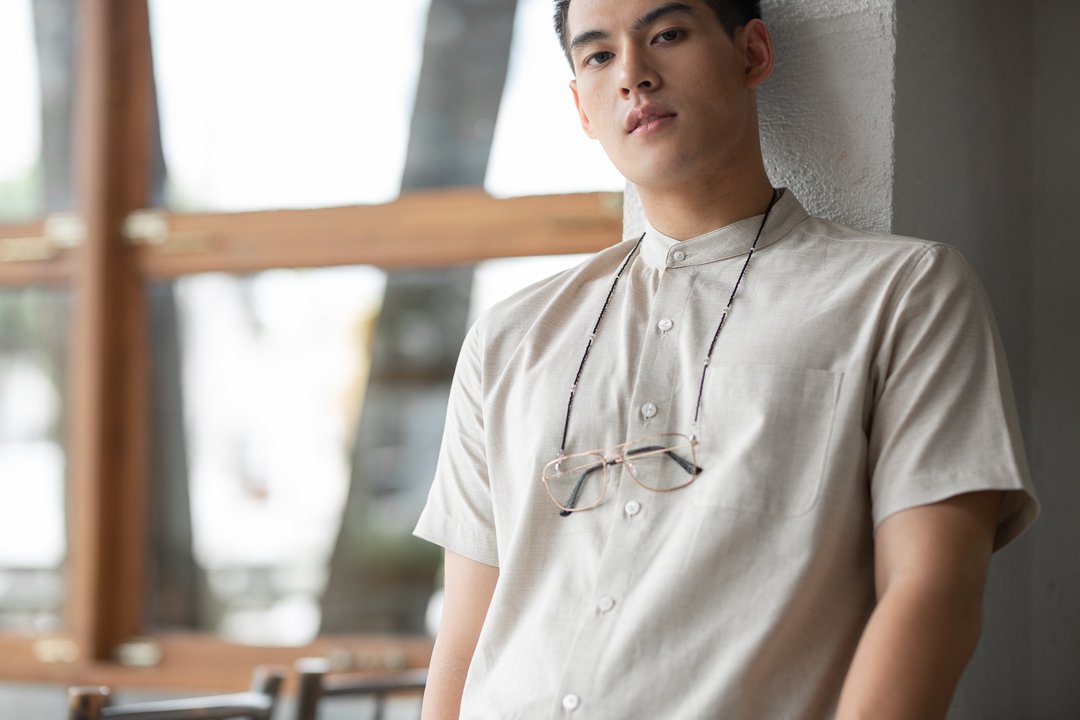 JUN 100% Cotton Banded Collar Short Sleeve Shirt (Beige) - 男装衬衫 - 棉 白色