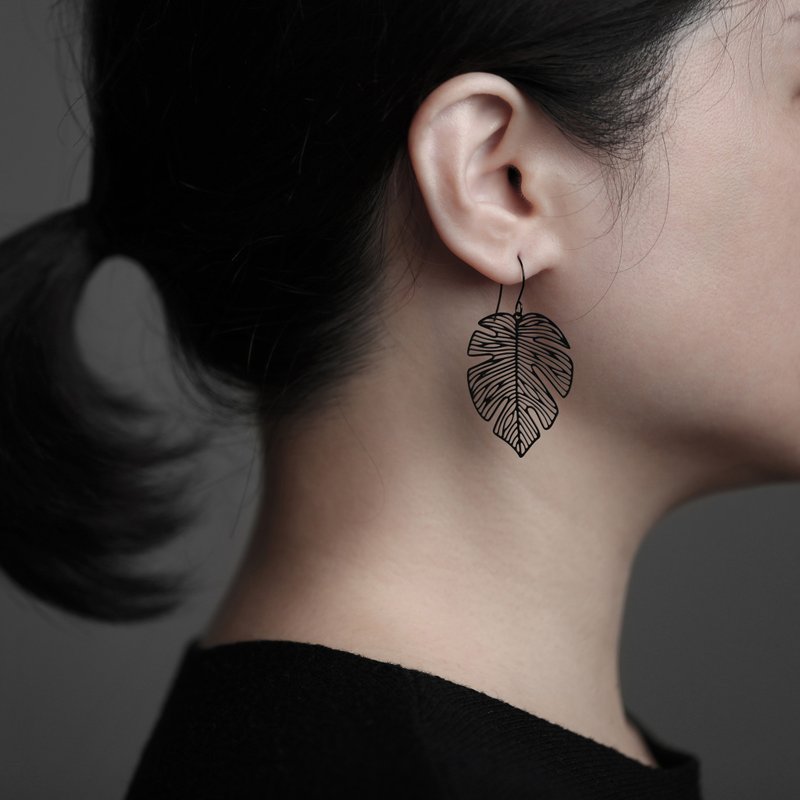 moorigin 龟背芋耳环 | 可改夹式・医疗钢・抗过敏・不掉色 - 耳环/耳夹 - 不锈钢 