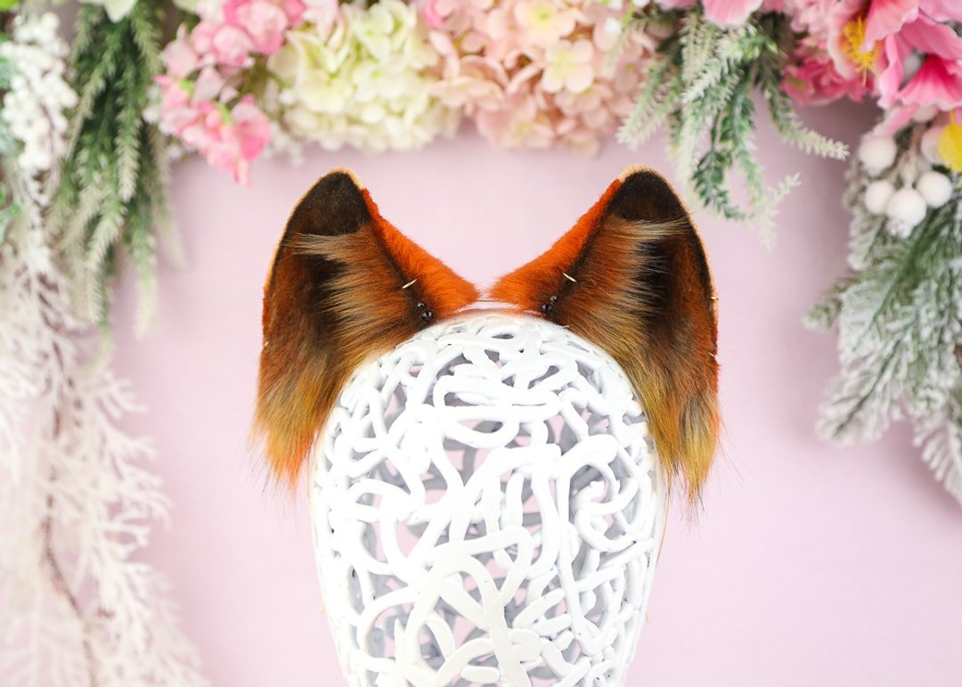 Red Fox Ears Faux Fur Ears Headband - 发饰 - 其他人造纤维 红色
