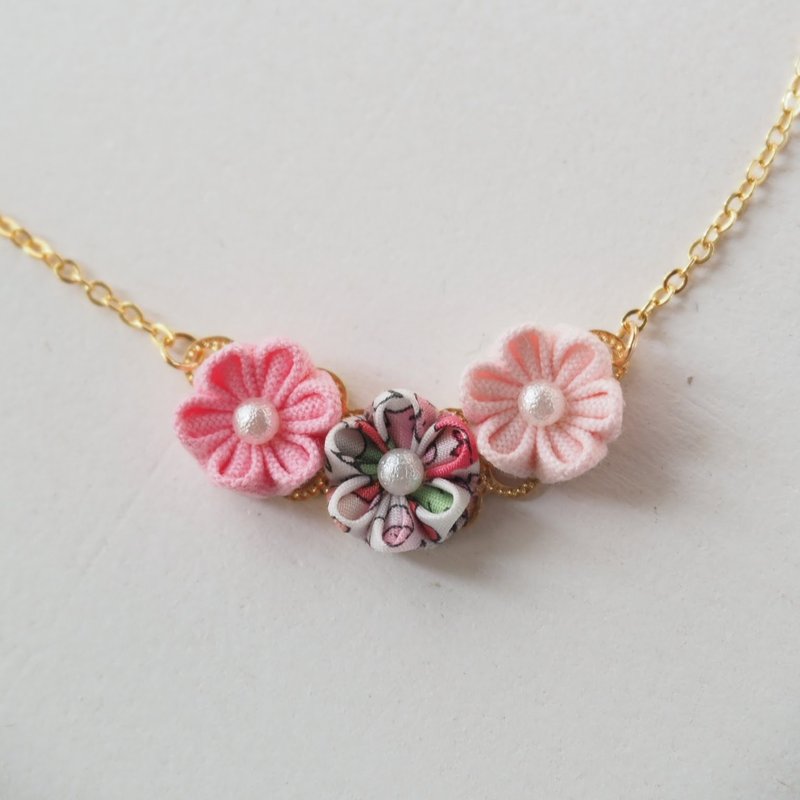 【花季】嫩粉红小碎花颈链 (全6色)つまみ细工 定制 - 项链 - 棉．麻 粉红色