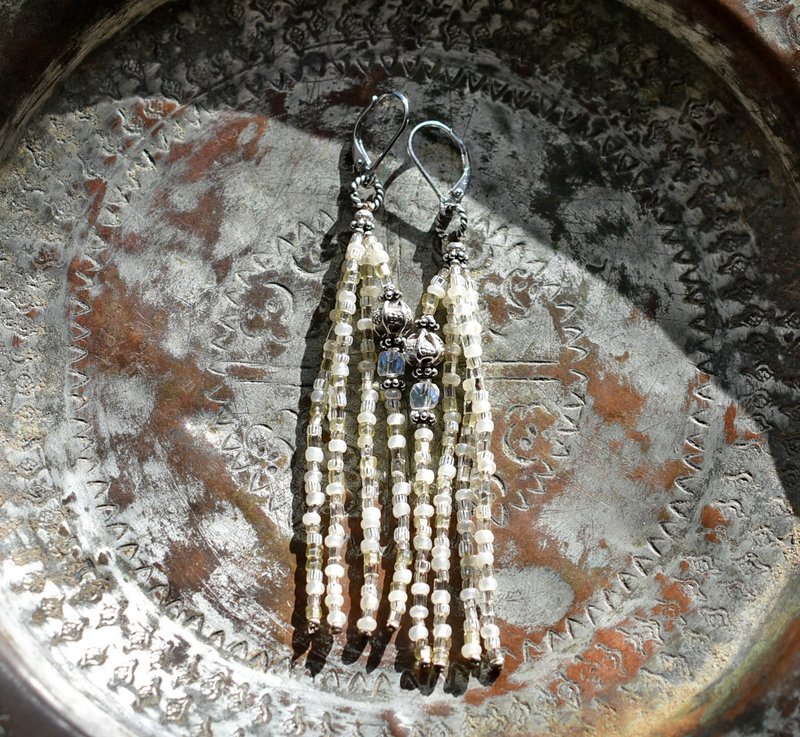 复古极光捷克珠与卡伦银、醋栗、法国、意大利复古珠制成的四连耳环 - 耳环/耳夹 - 玻璃 白色