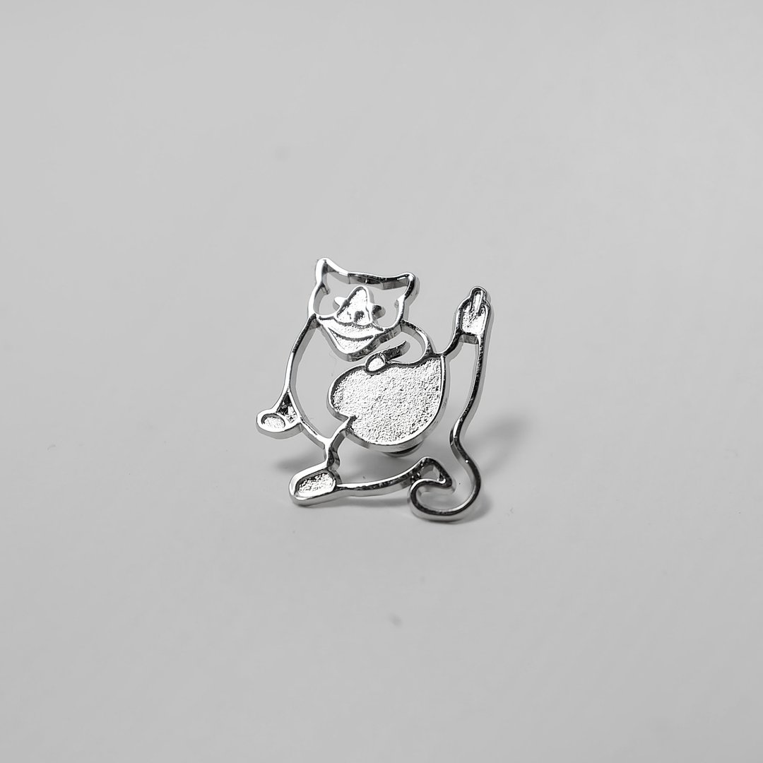 面具 猫 银色 胸针 襟针 中指敬礼 - 胸针 - 其他金属 银色