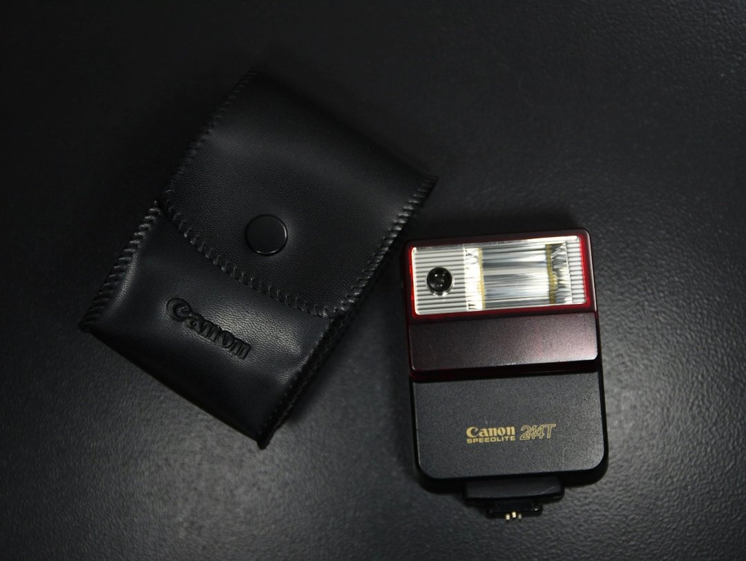 【经典古物】佳能 Canon Speedlite 244T 附原厂套 复古 闪光灯 - 相机 - 其他材质 
