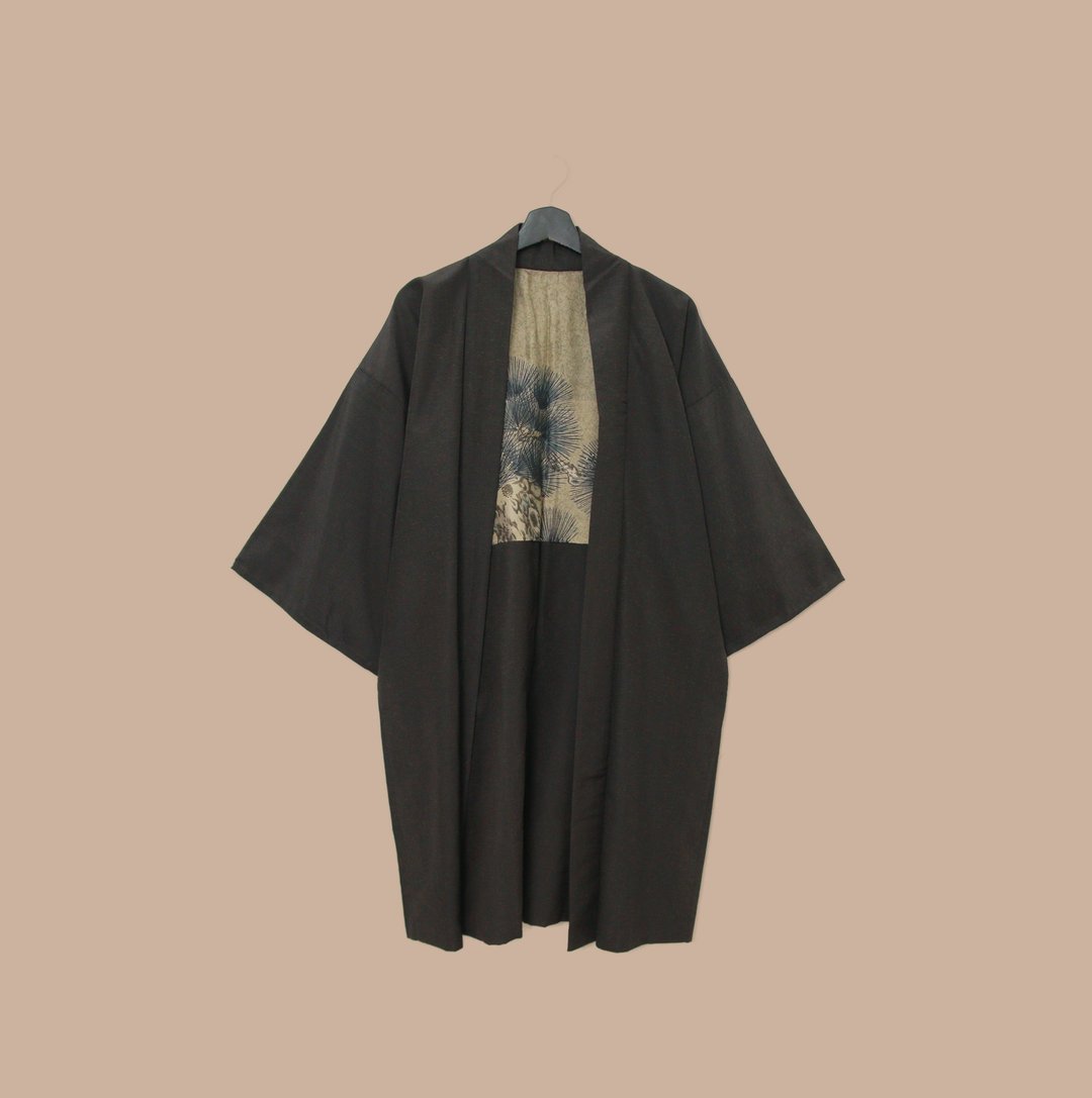 Back to Green-日本带回羽织 松枝书法 M-27/vintage kimono - 女装休闲/机能外套 - 丝．绢 