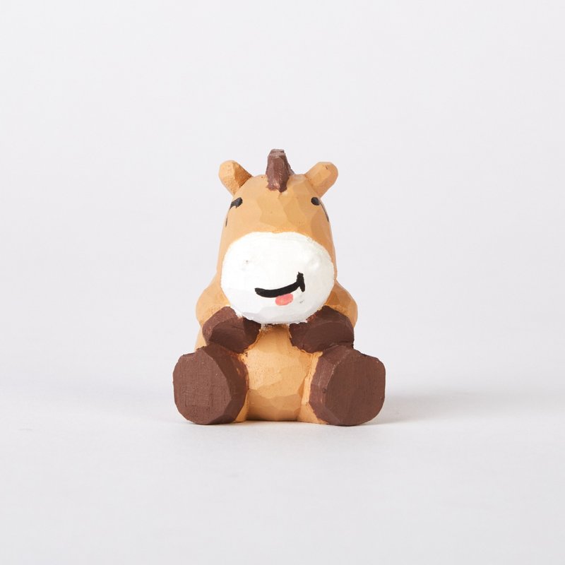 Huhu 充满活力的开心小马木雕 - 摆饰 - 木头 咖啡色