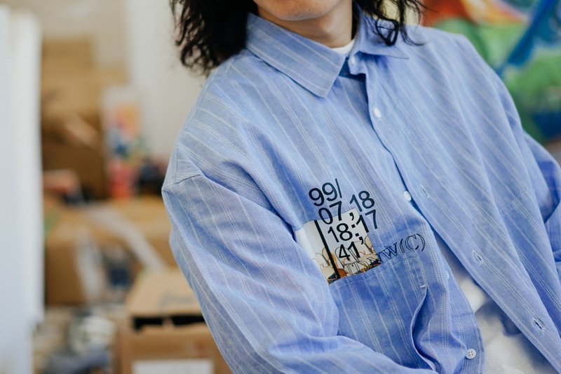 浅蓝色条纹长袖衬衫 双口袋宽松休闲日系潮流 - 男装衬衫 - 棉．麻 蓝色