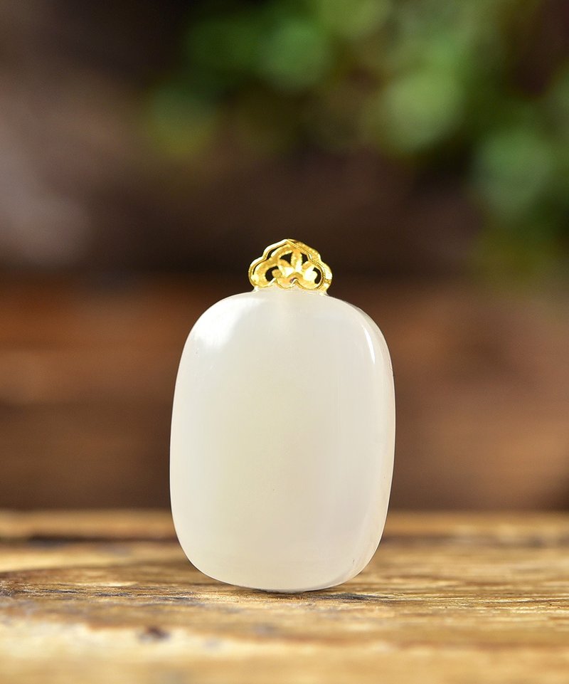 秒杀价 天然新疆和田玉18k藕粉无事牌吊坠 雕工精致 - 吊饰 - 玉石 