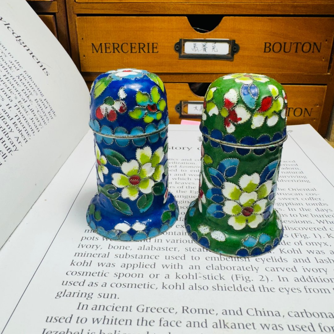中国景泰蓝 铜胎掐丝珐琅 花朵牙签盒 - 其他 - 其他金属 