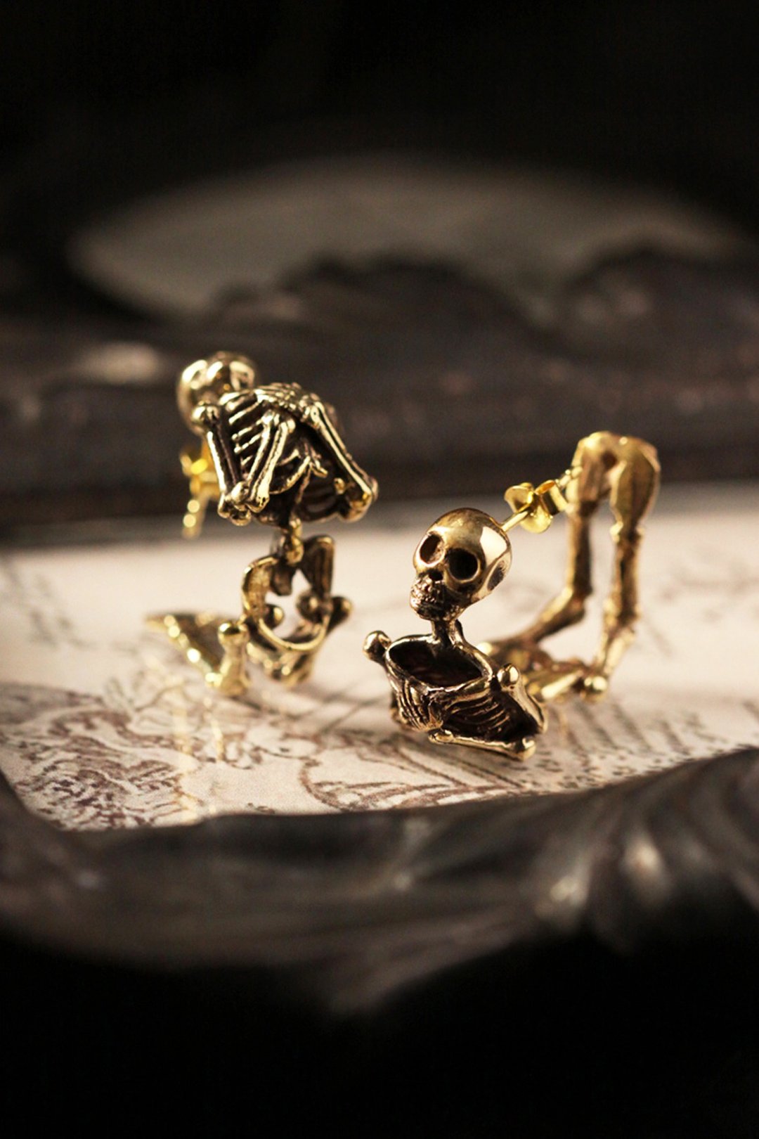 The skeleton earrings, - 耳环/耳夹 - 其他金属 