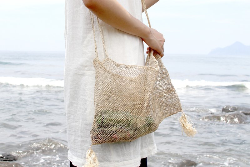 OMAKE 树皮编织斜侧背包 - 侧背包/斜挎包 - 其他材质 卡其色