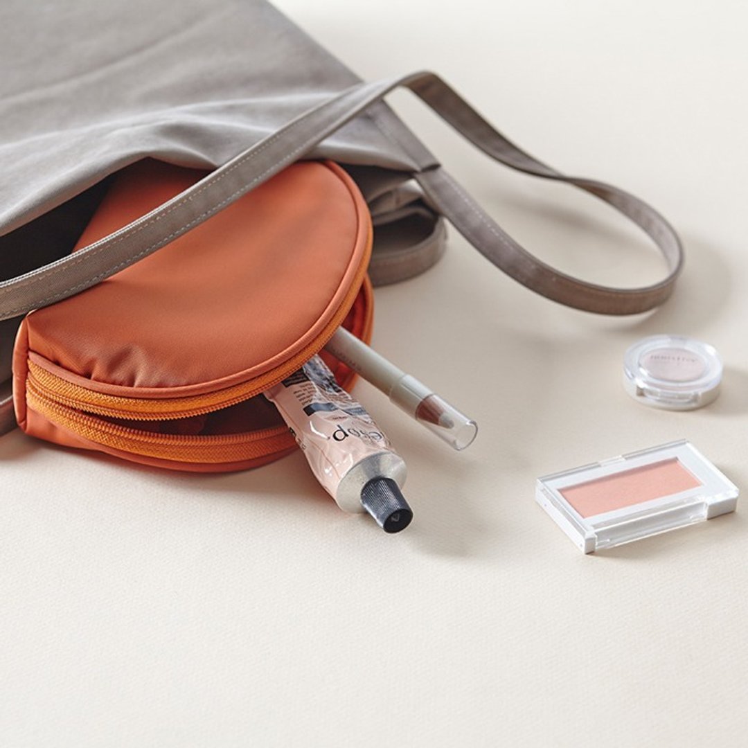 ithinkso-贝壳四色化妆包 收纳包 旅行包 HALF MAKE-UP POUCH - 化妆包/杂物包 - 其他材质 