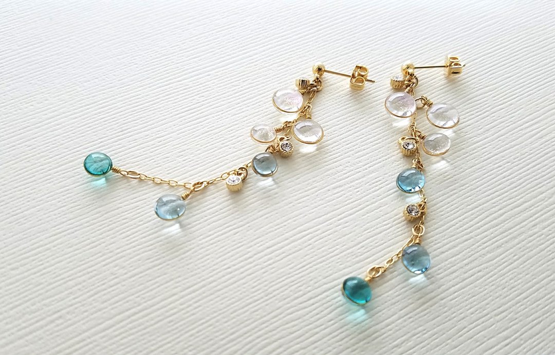 waterfall pierced or clip-on earrings - 耳环/耳夹 - 树脂 蓝色