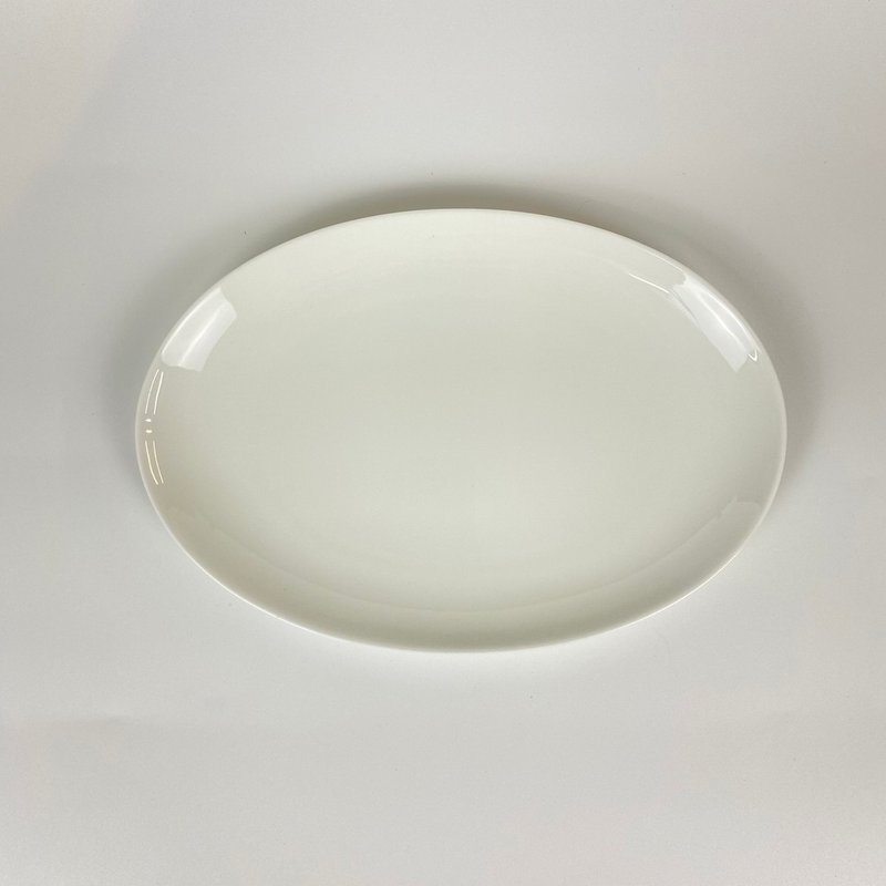【NARUMI】Chinese White 中式纯白骨瓷椭圆盘25cm - 盘子/餐盘/盘架 - 陶 白色