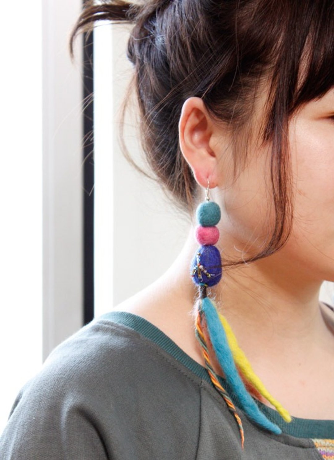 ☆ Hammock ☆ 彡 Hammock Felt Ball Earrings - 耳环/耳夹 - 羊毛 黄色