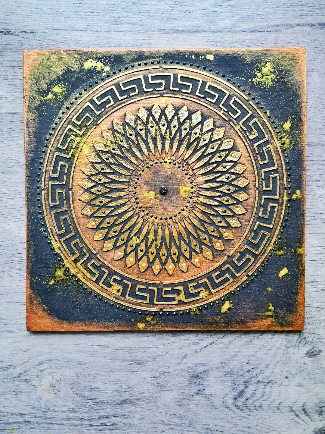 能量转化的曼陀罗胶合板冥想艺术上的纹理绘画 - 墙贴/壁贴 - 木头 金色
