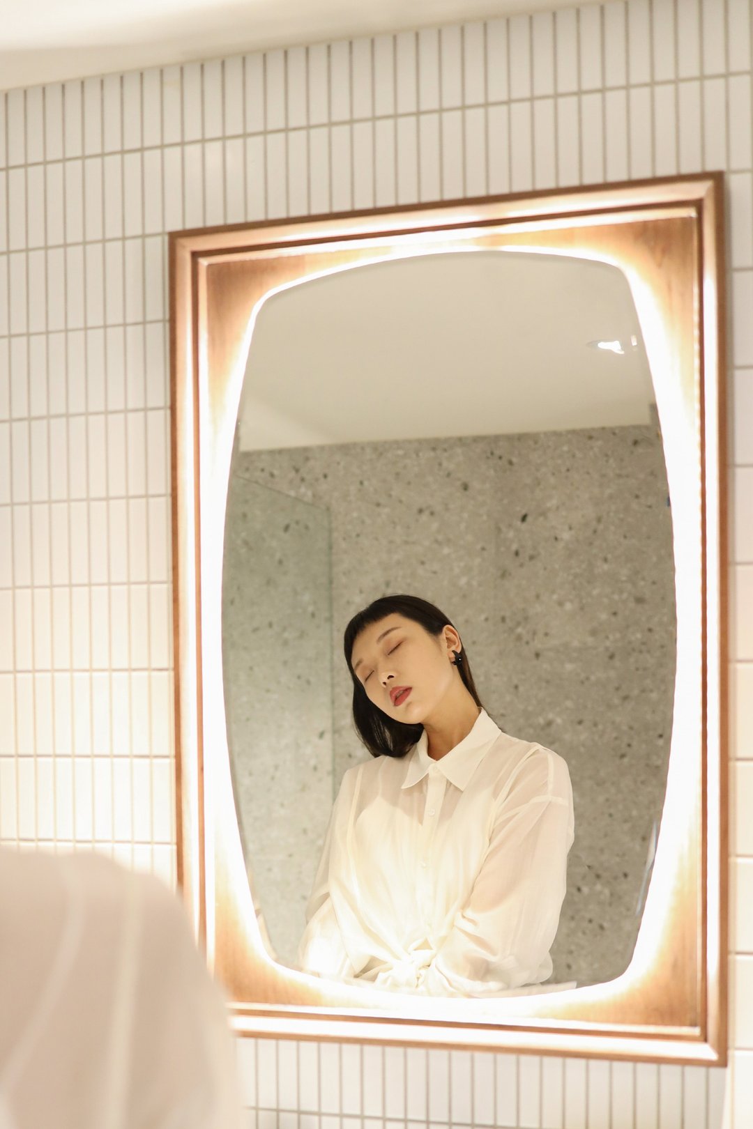 /最后数量/立体接缝薄透衫-丝光棕/丝光白 - 女装衬衫 - 其他人造纤维 金色