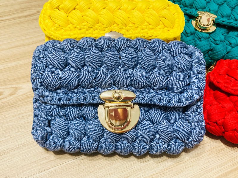 【HotSummer】手工编织信封链条包-牛仔 - 侧背包/斜挎包 - 棉．麻 蓝色