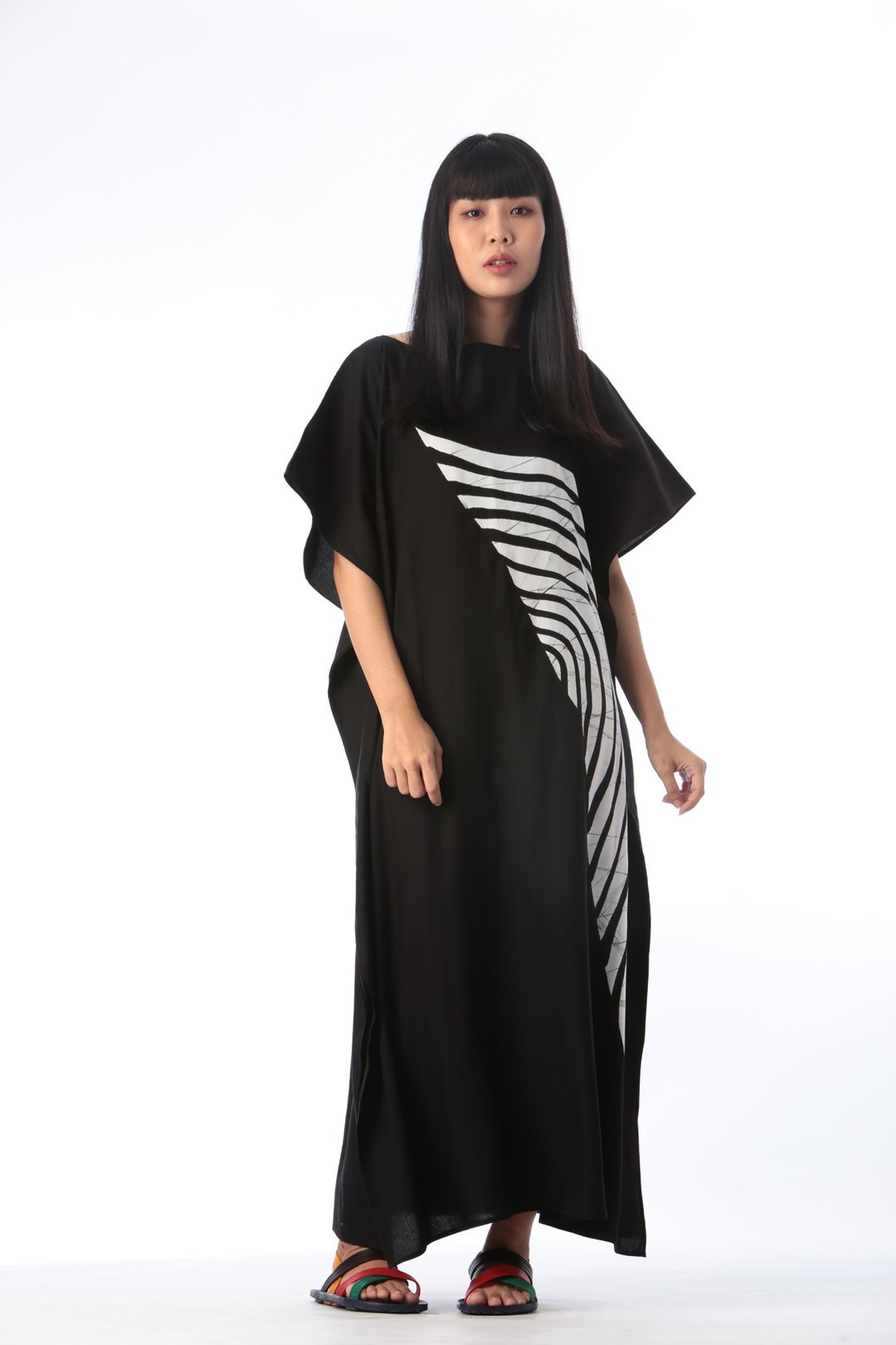 Hand Painted Cotton Silk Kaftan for Summer Resort Vacation F - 洋装/连衣裙 - 棉．麻 黑色