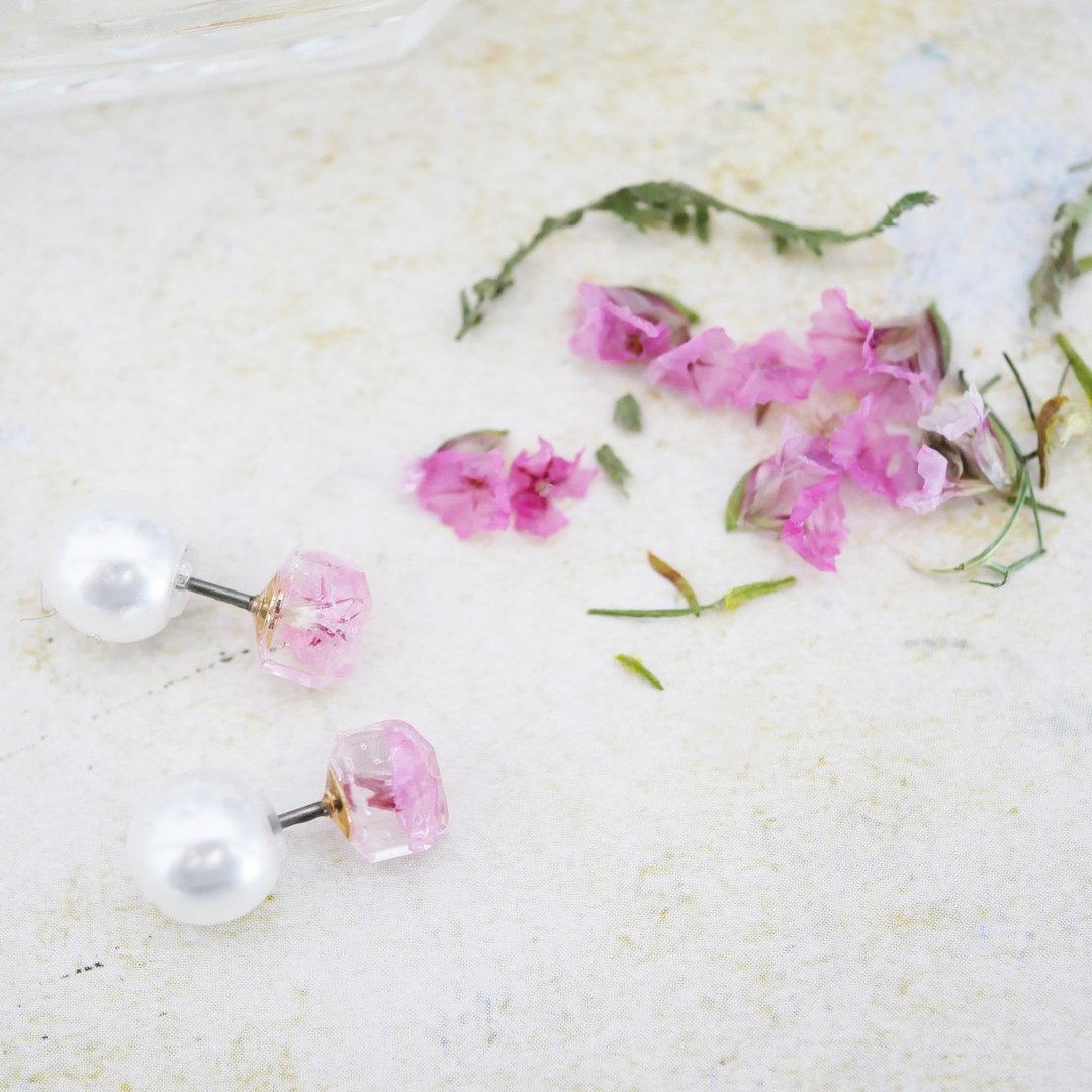 Earrings of Language of flowers - 耳环/耳夹 - 树脂 粉红色