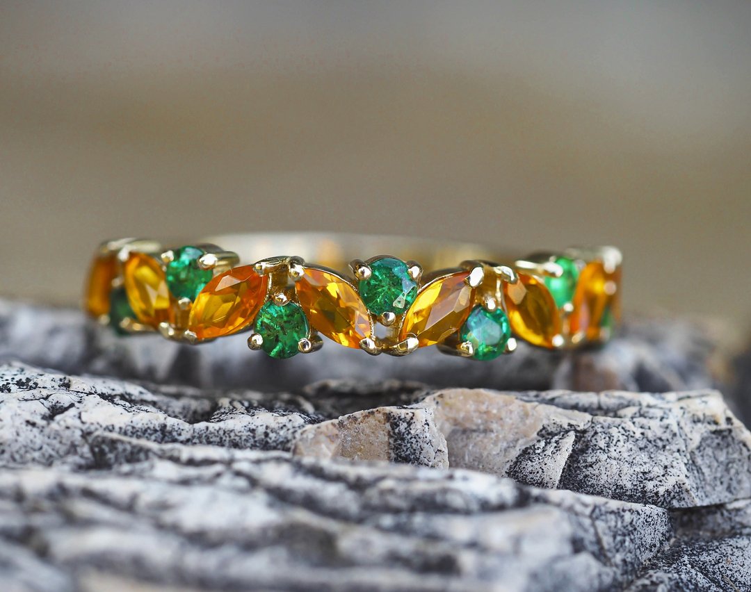Half eternity ring with natural opals and emeralds - 戒指 - 贵金属 金色