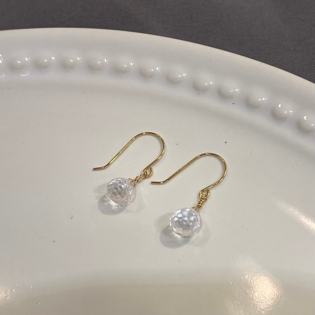 【K18 GOLD CUBIC ZILCONIA】18K金 水滴形 锆石 钩式 耳环 18KP14 四月诞生石 【SOLID GOLD】 - 耳环/耳夹 - 其他金属 白色