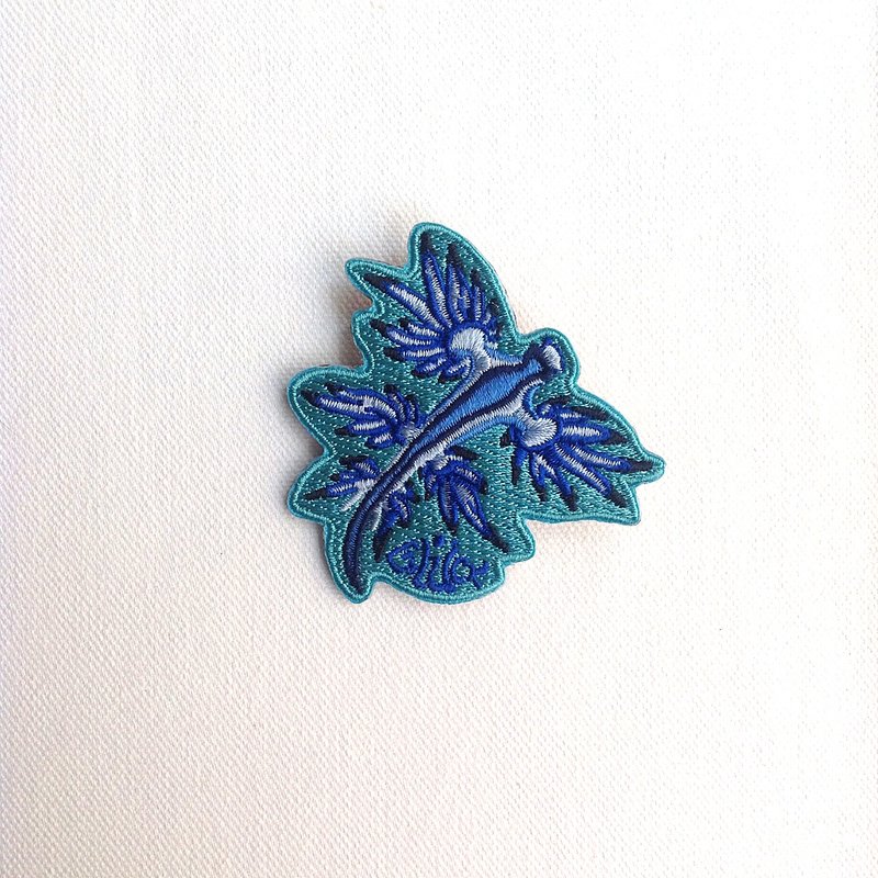 设计款GA386 - 【软木】海神海蛞蝓造型刺绣别针 - 徽章/别针 - 木头 蓝色