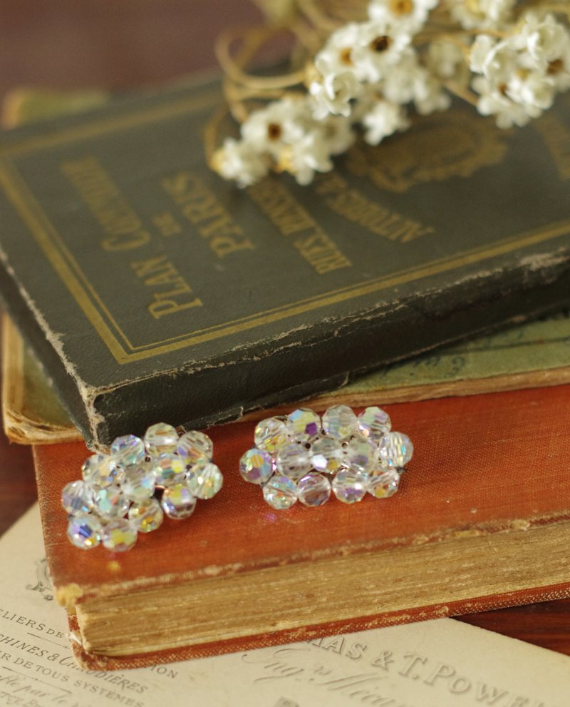 古董弯弯水晶串珠玻璃夹式耳环 C759 - 耳环/耳夹 - 其他金属 银色