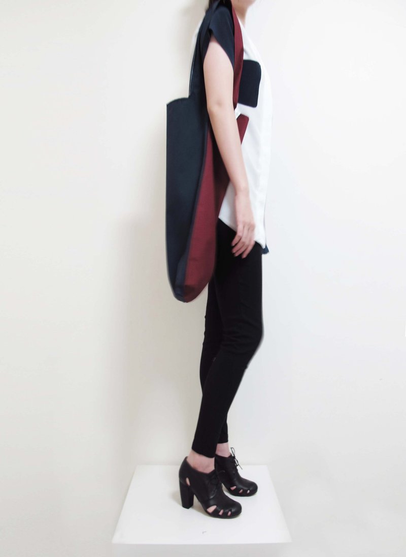 Wahr_红x黑 肩背包/手拿包/购物袋 - 手提包/手提袋 - 其他材质 黑色