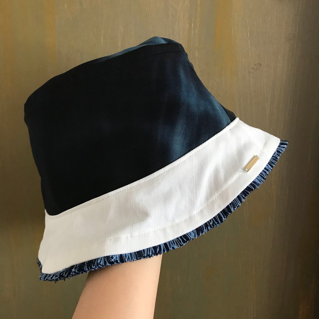 Bucket Hat 双面渔夫帽 | 扎染蓝配白色边蓝色流苏 - 帽子 - 棉 蓝色