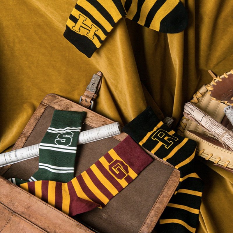 哈利的奇幻世界 袜子 男女同款 潮袜 街头欧美 复古文艺风中筒袜 - 袜子 - 棉．麻 多色