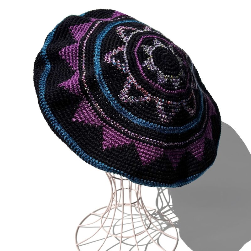 【Crochet Tam】锯齿状 滚边 毛线帽 贝蕾帽 BLACK - 帽子 - 棉．麻 黑色